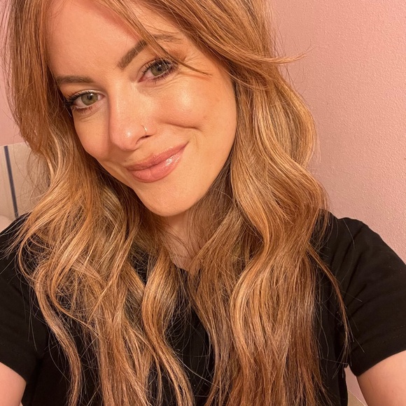 Meet your Posher, Kristin - Picture 2 of 2